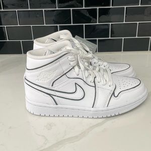NIKE Jordan 1 Mid Iridescent Reflective White US 7
